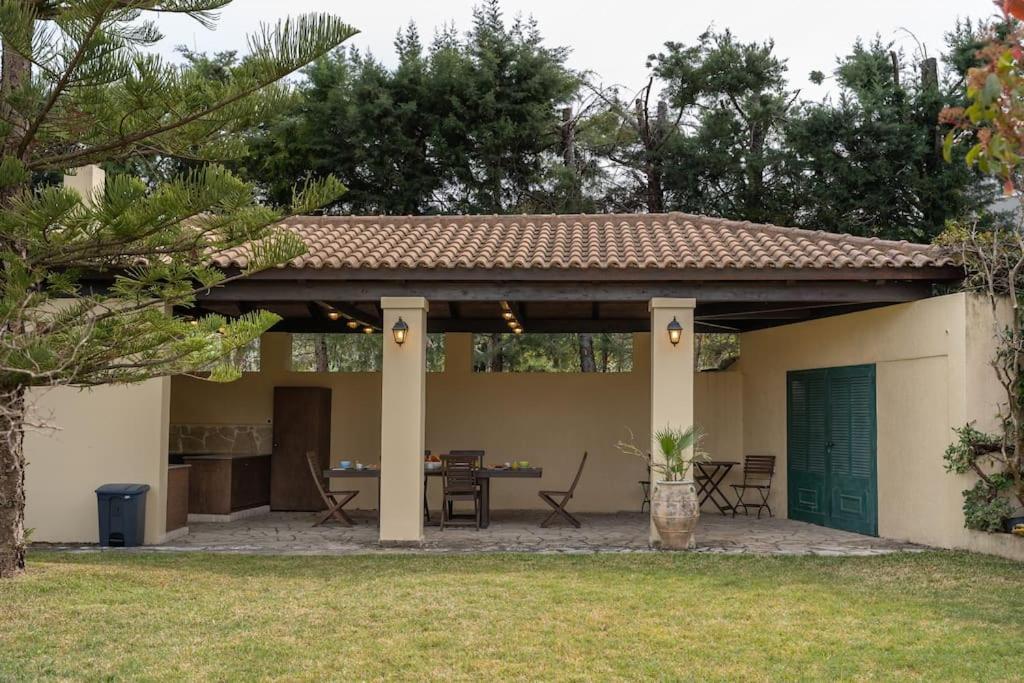 Villa Loukia สปาร์เชีย ภายนอก รูปภาพ