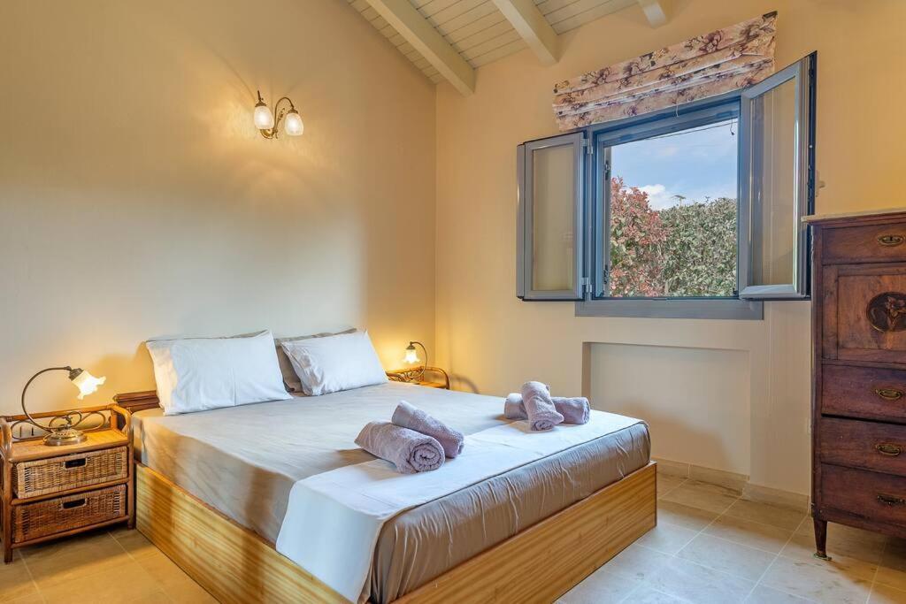 Villa Loukia สปาร์เชีย ภายนอก รูปภาพ